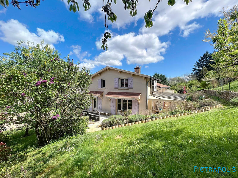 Maison ancienne - 185 m² - 7 pièces