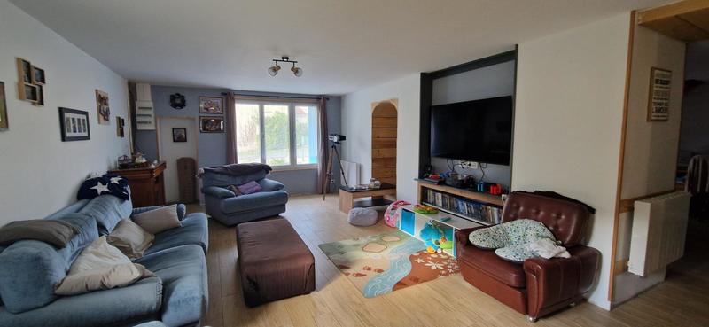 Maison - 230 m² - 6 pièces