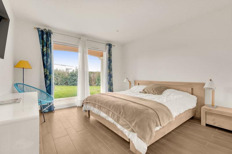 Maison contemporaine - 220 m² - 6 pièces