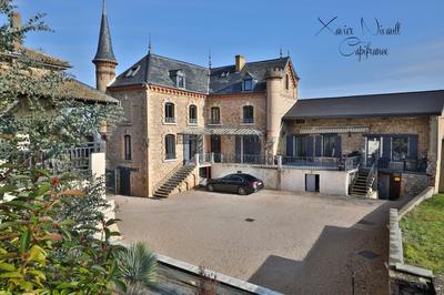 Maison - 394 m² - 9 pièces