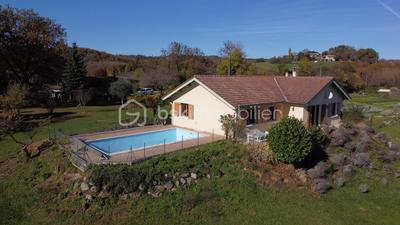 Maison - 121 m² - 5 pièces