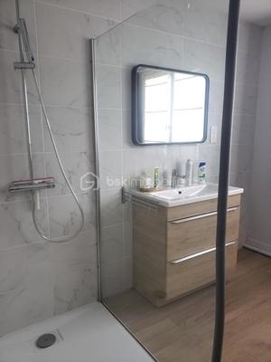 Maison traditionnelle - 120 m² - 8 pièces