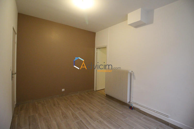Appartement - 90 m² - 3 pièces