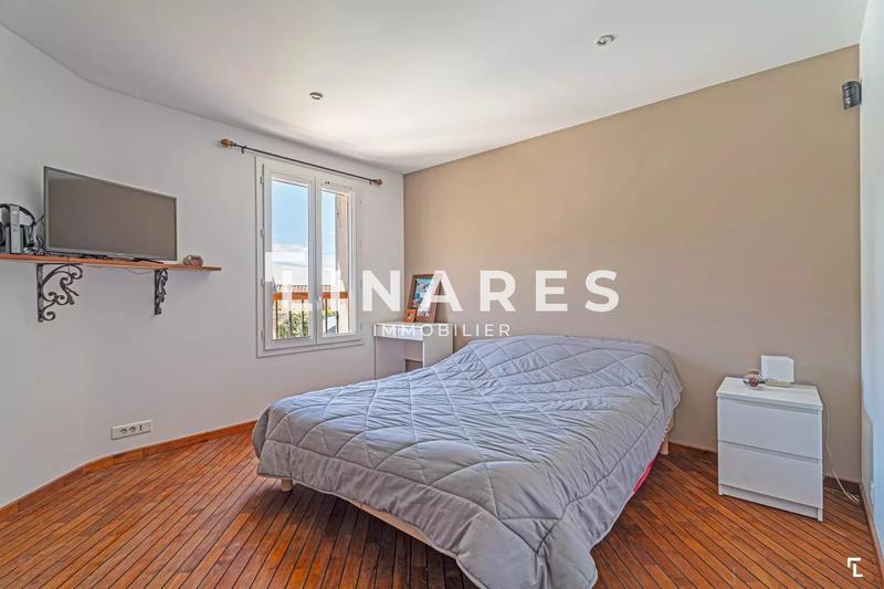 Maison - 225 m² - 6 pièces