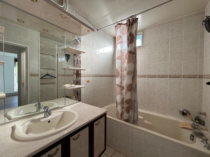 Appartement - 77 m² - 4 pièces