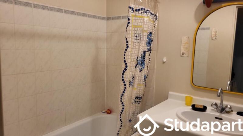 Chambre - 11 m² - 1 pièce