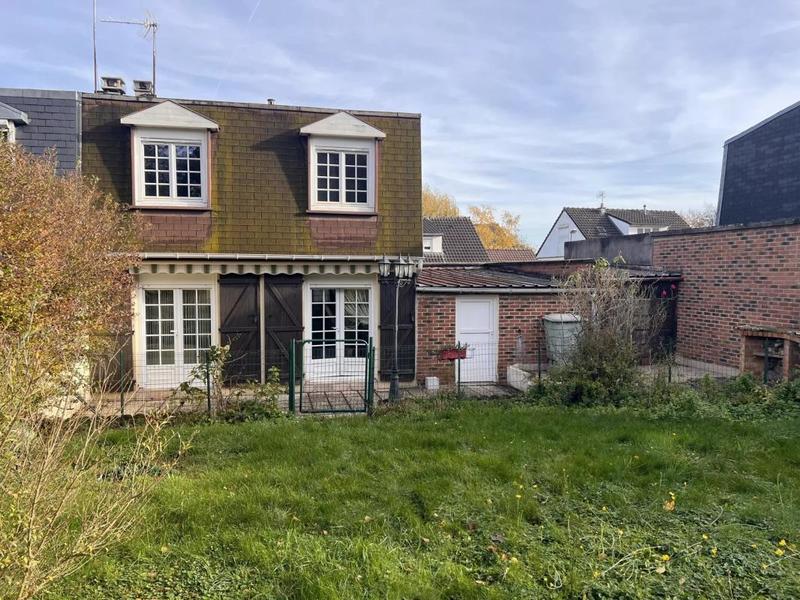 Maison - 92 m² - 5 pièces