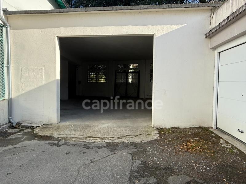 Bureau - 300 m² - 3 pièces