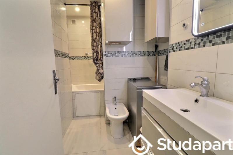 Chambre - 13 m² - 1 pièce