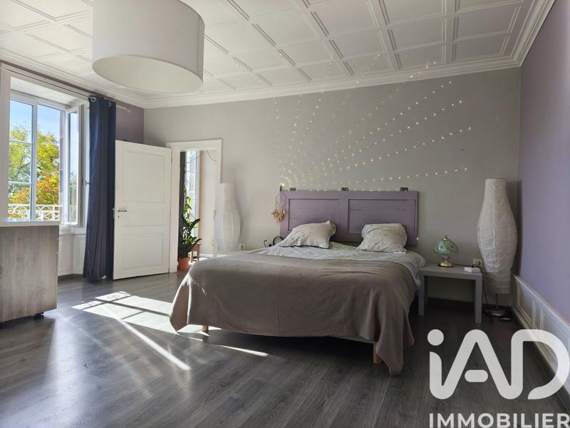 Maison - 360 m² - 6 pièces