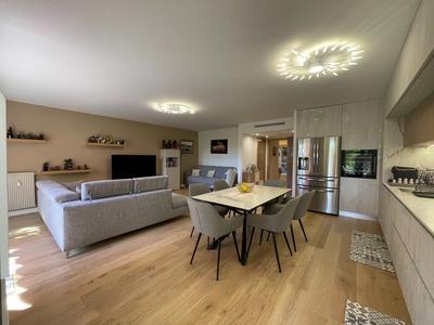 Appartement - 82 m² - 3 pièces