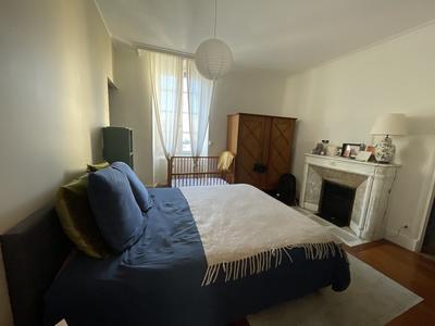 Appartement - 168 m² - 6 pièces