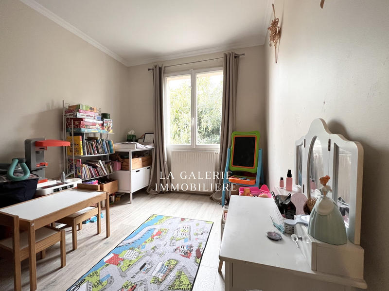 Maison - 186 m² - 8 pièces