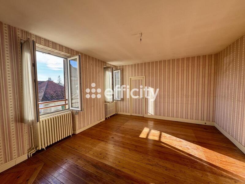 Maison - 102 m² - 6 pièces