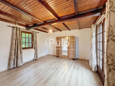 Maison - 99 m² - 5 pièces