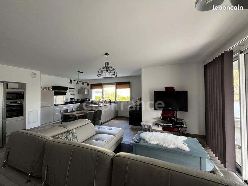 Appartement - 84 m² - 4 pièces