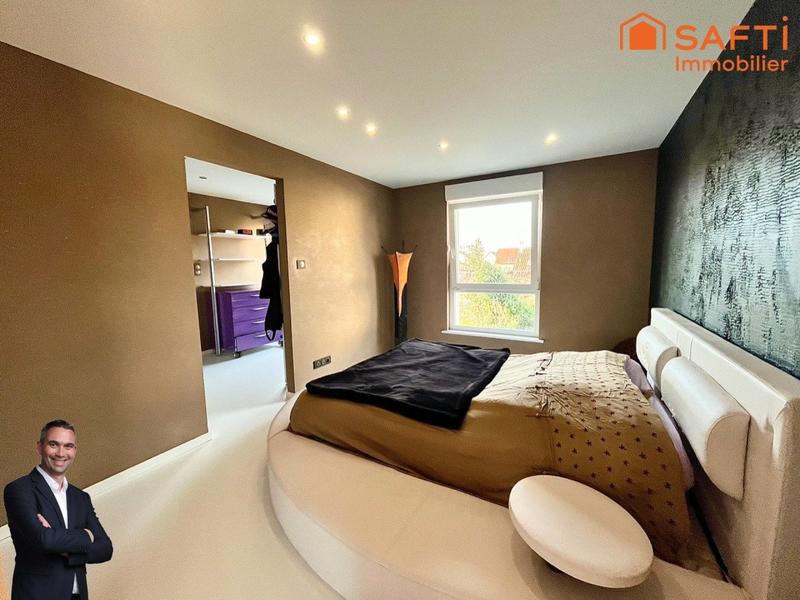 Maison - 236 m² - 5 pièces