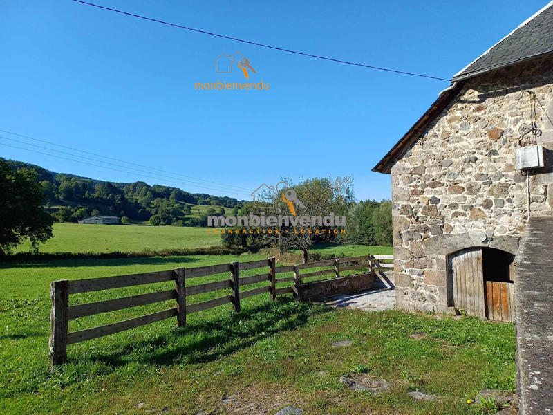 Maison traditionnelle - 106 m² - 6 pièces