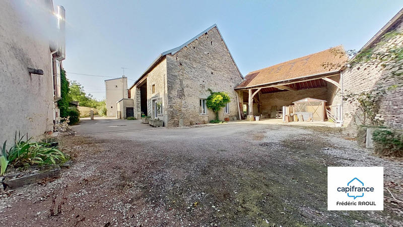 Maison - 142 m² - 6 pièces