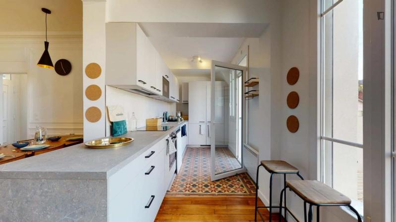 Chambre - 13 m² - 8 pièces