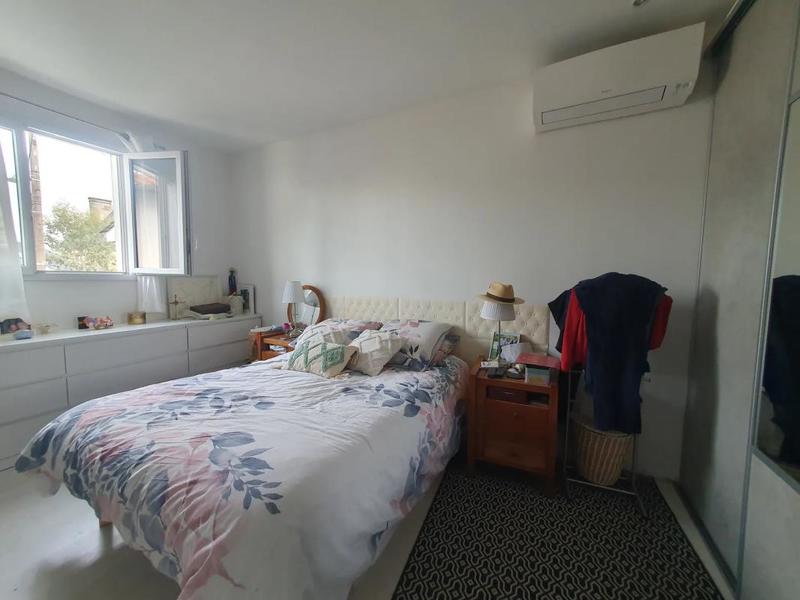 Maison - 270 m² - 10 pièces