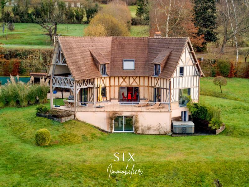 Maison - 273 m² - 7 pièces