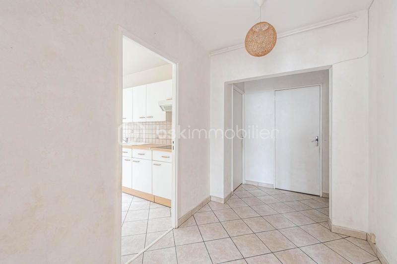 Appartement - 84 m² - 3 pièces