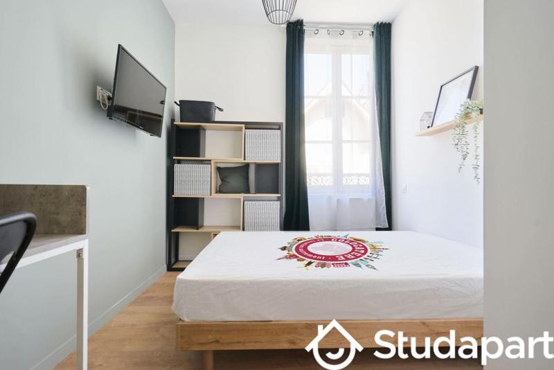 Chambre - 11 m² - 1 pièce