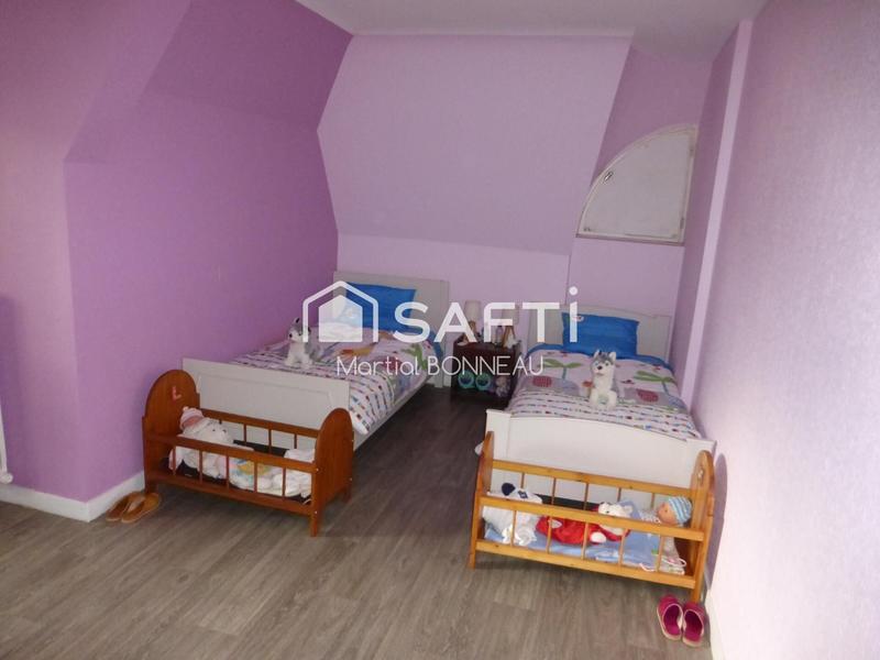 Maison - 200 m² - 7 pièces