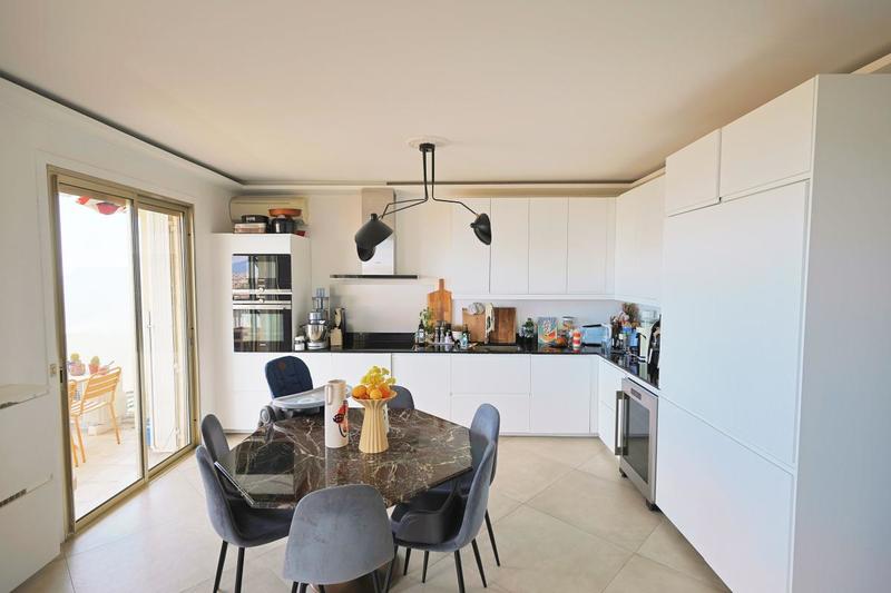 Appartement - 79 m² - 3 pièces