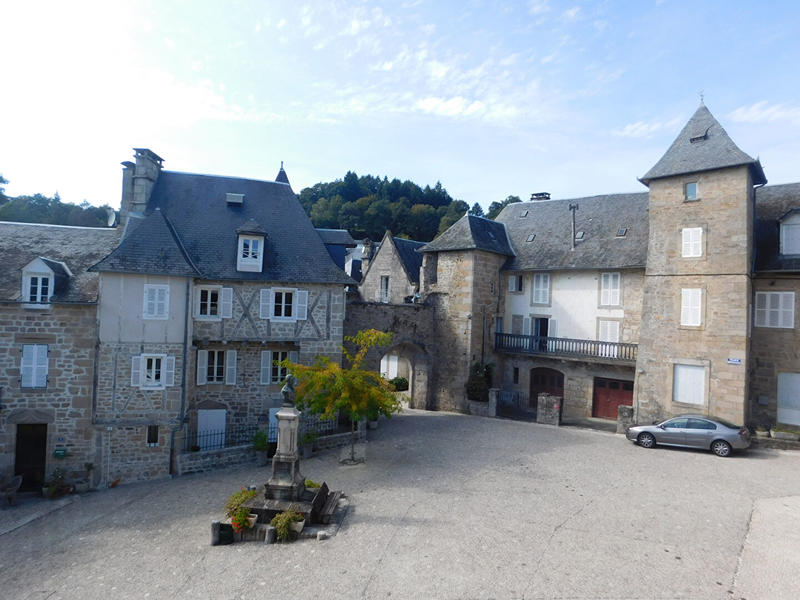 Maison - 193 m² - 10 pièces