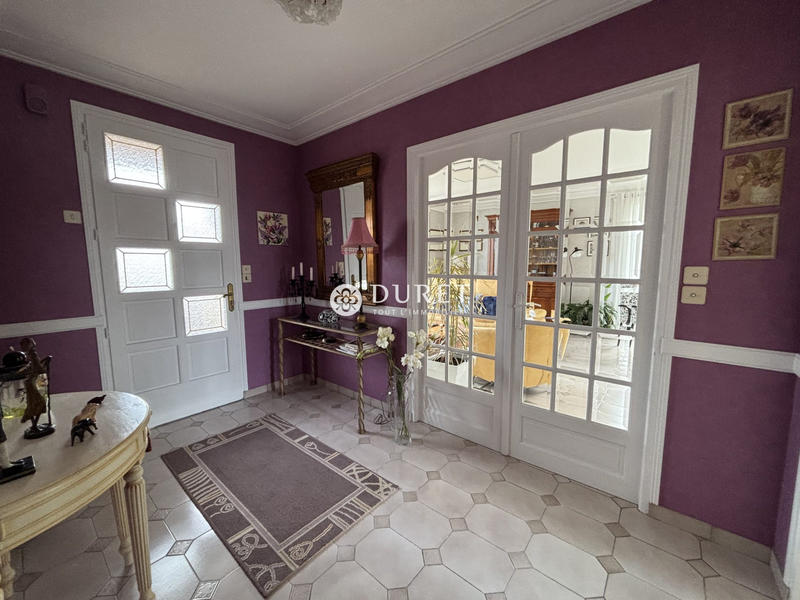 Maison - 143 m² - 8 pièces