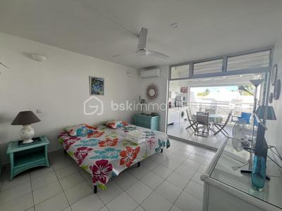 Studio - 25 m² - 2 pièces