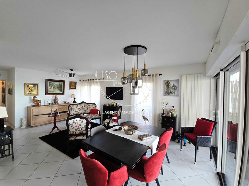 Appartement - 97 m² - 3 pièces