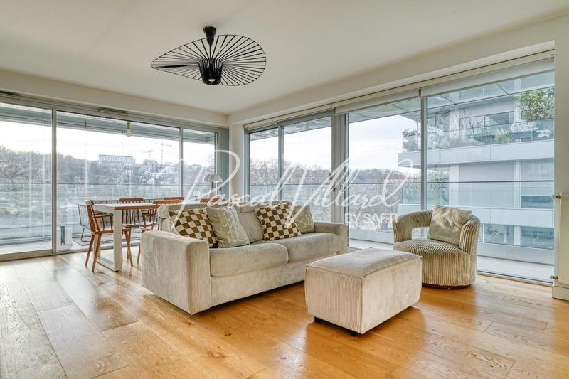 Appartement - 97 m² - 4 pièces