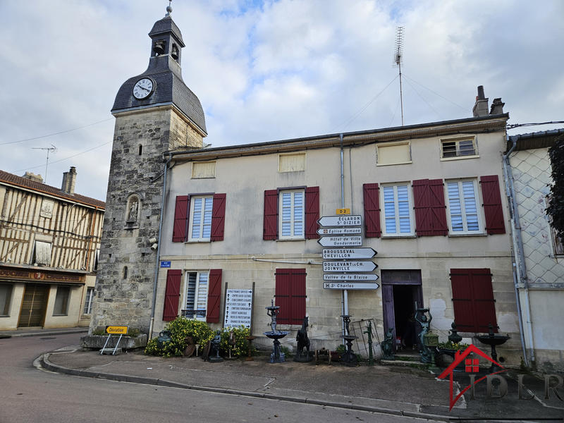 Immeuble - 218 m² - 7 pièces