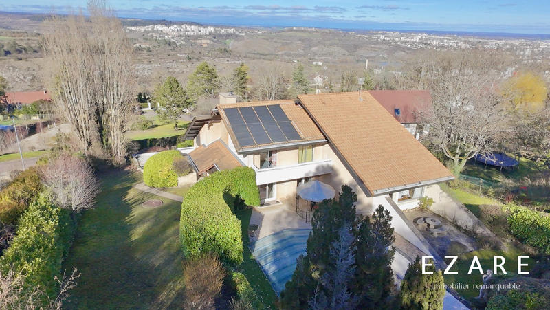 Maison - 314 m² - 7 pièces