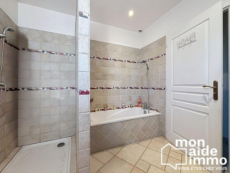 Maison traditionnelle - 164 m² - 6 pièces