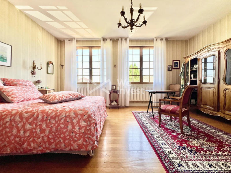 Maison - 183 m² - 7 pièces