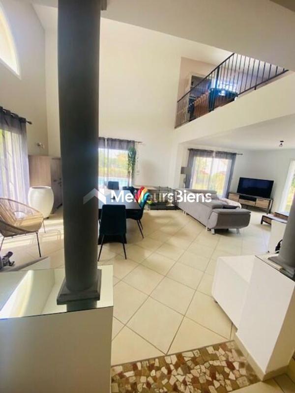 Maison - 178 m² - 7 pièces