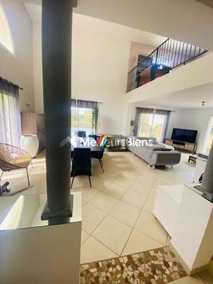 Maison - 178 m² - 7 pièces