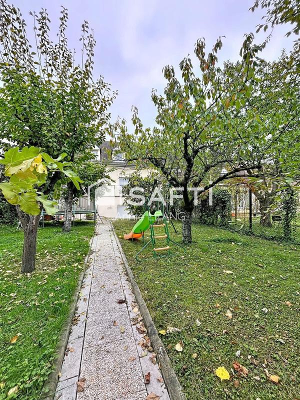 Maison de ville - 218 m² - 7 pièces