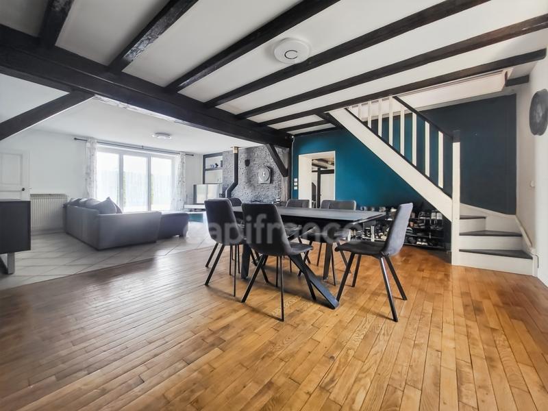 Maison - 255 m² - 9 pièces