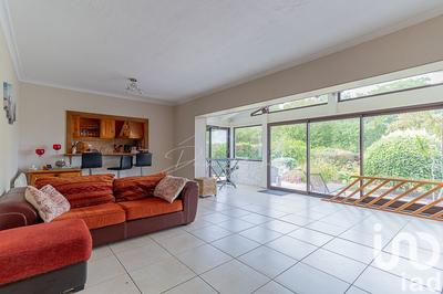 Maison - 110 m² - 6 pièces