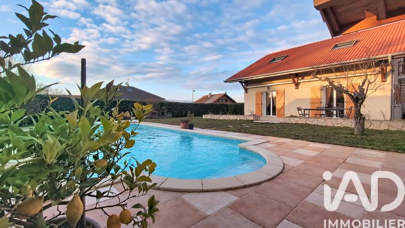 Maison - 180 m² - 5 pièces