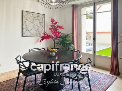 Maison bourgeoise - 165 m² - 8 pièces