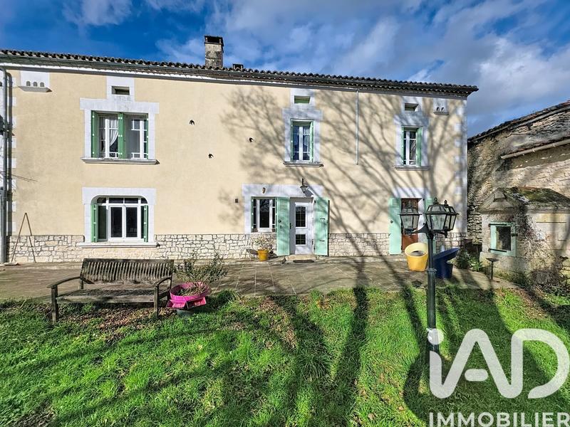 Maison - 229 m² - 9 pièces