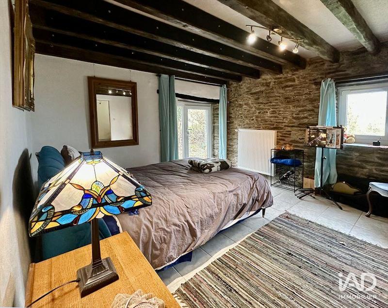 Maison - 222 m² - 7 pièces