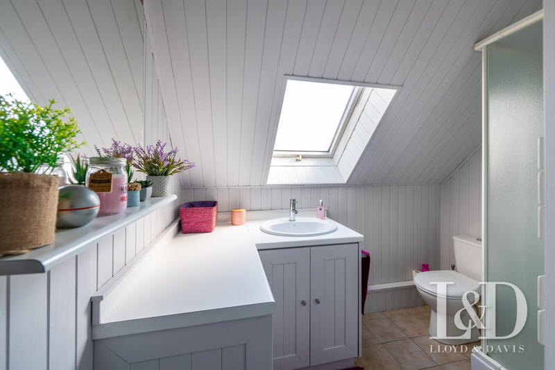 Maison - 105 m² - 5 pièces