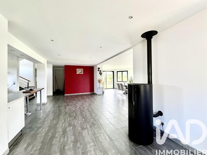 Maison - 140 m² - 5 pièces